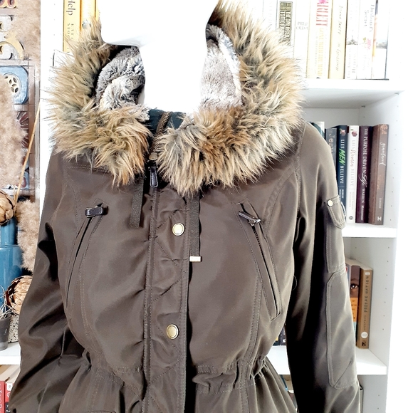 1 Madison Women's Faux Fur Hooded Parka Jacket - Picture 6 of 14